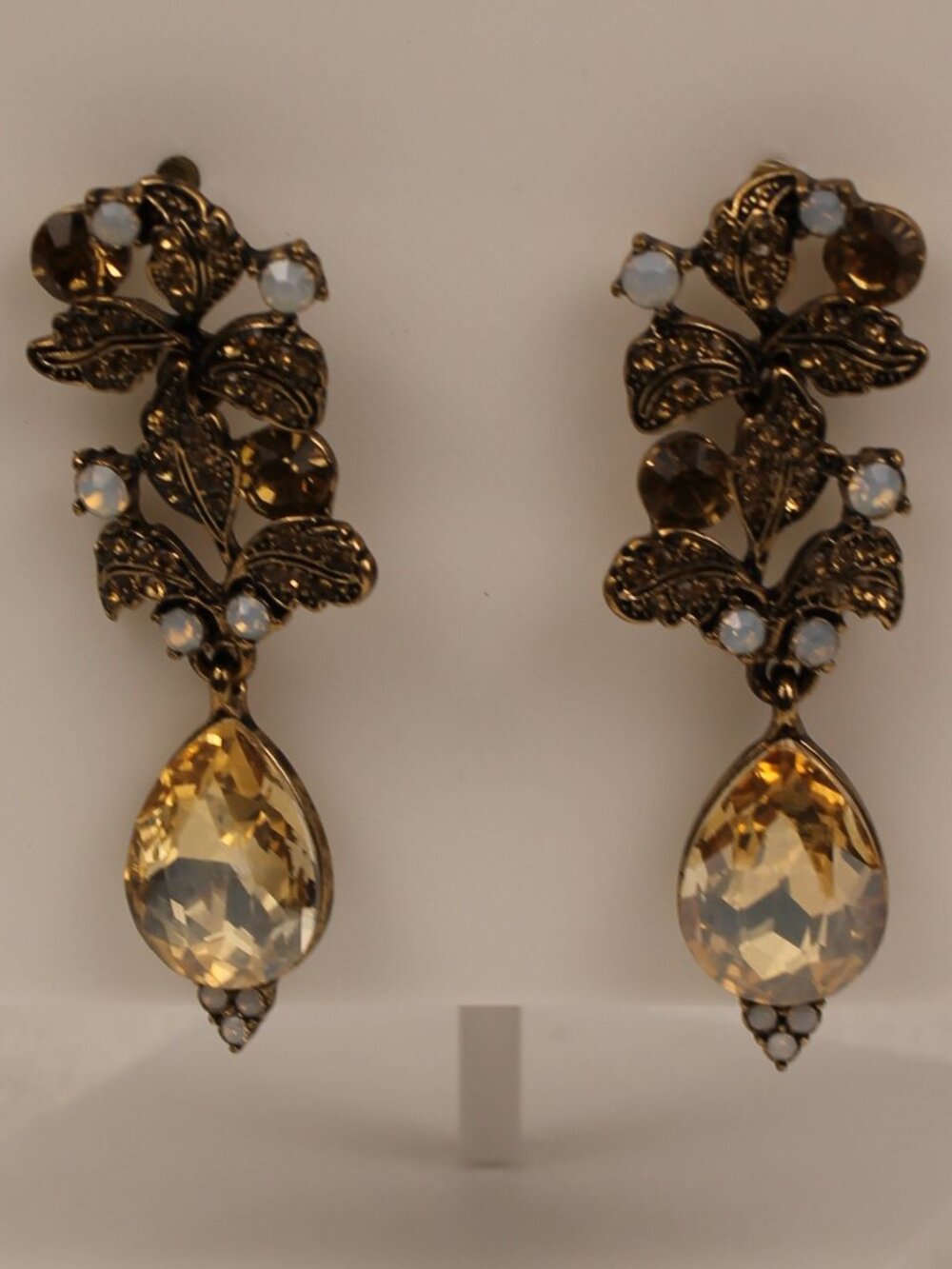 Vintage Ornate Amber Crystal Leaf Cluster Drop Earrings Antique Gold Tone